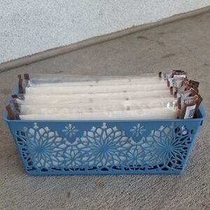 Set of (6) Coconut Infused Exfoliant Cloths In Lazer-cut Accent Tub